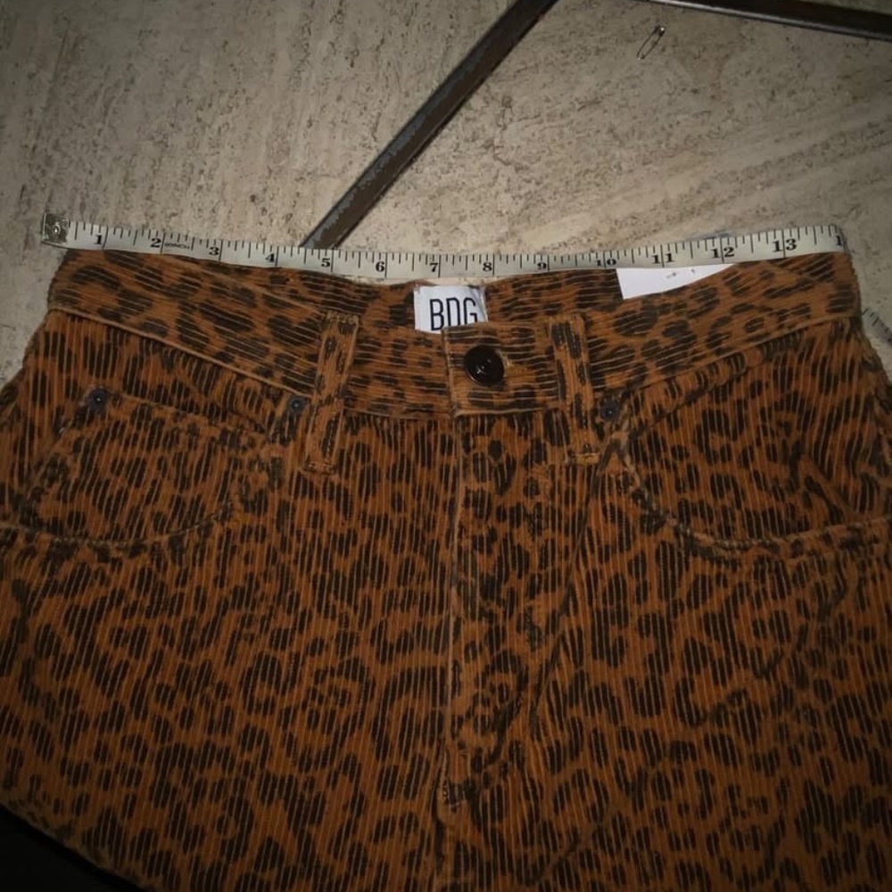 BDG Urban Outfitters Leopard Corduroy Baggy Boyfriend Jeans SIZE: W28 L32 - Picture 11 of 11